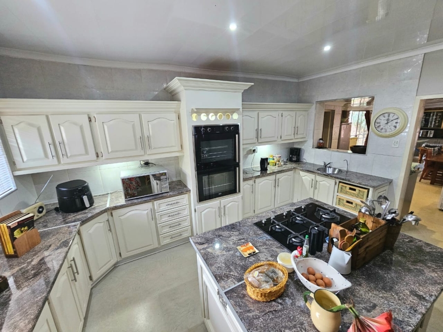 3 Bedroom Property for Sale in Miederpark North West